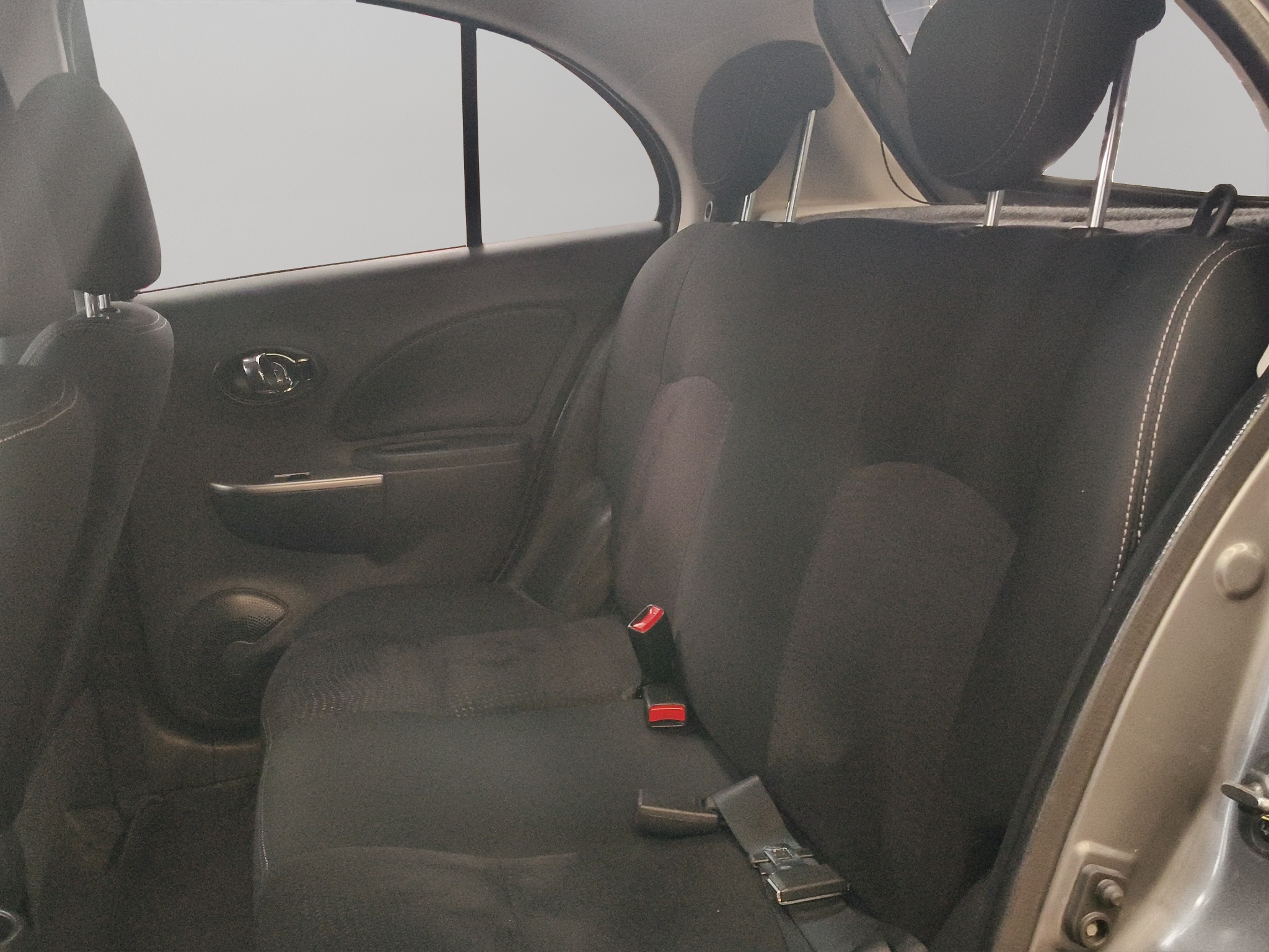 Nissan March 5 pts. HB Advance y DUO, TM5, a/ac., VE, CD, BA, ABS, RA-15 2018