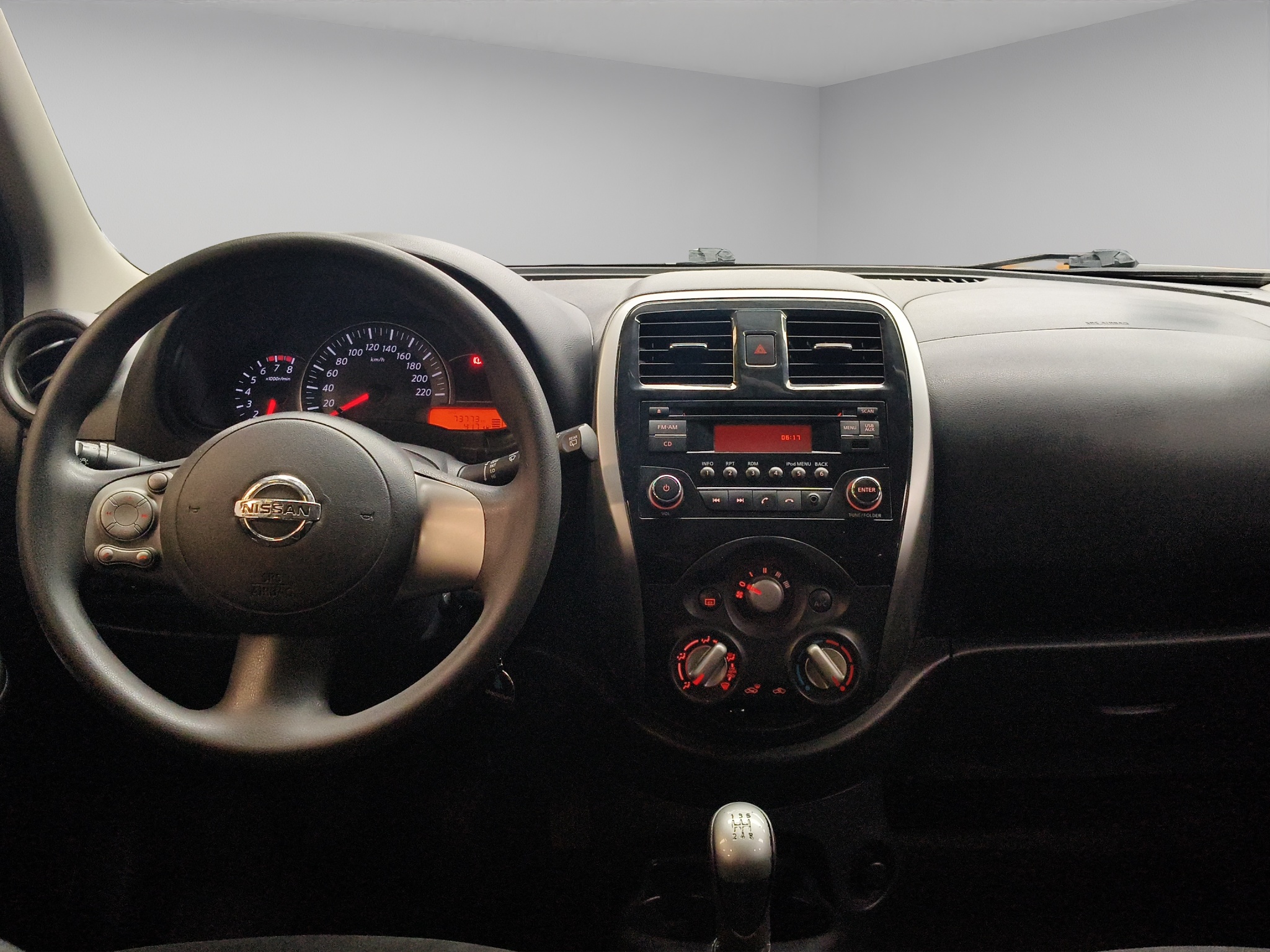 Nissan March 5 pts. HB Advance y DUO, TM5, a/ac., VE, CD, BA, ABS, RA-15 2018