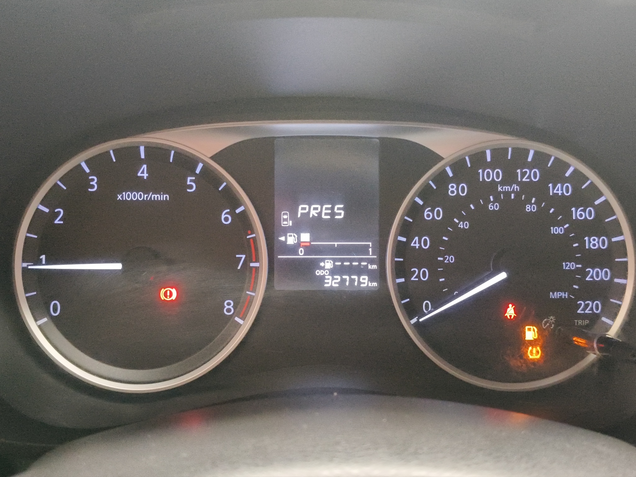 Nissan Versa 4 pts. Sense, TM5, a/ac., R-15 2024