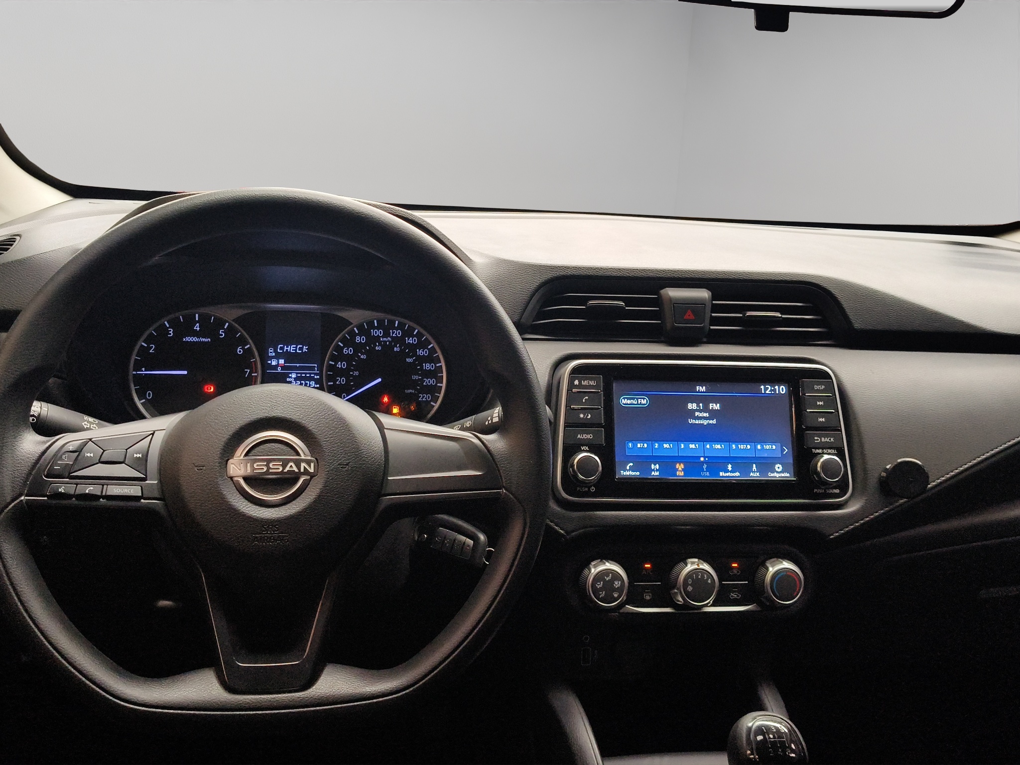 Nissan Versa 4 pts. Sense, TM5, a/ac., R-15 2024