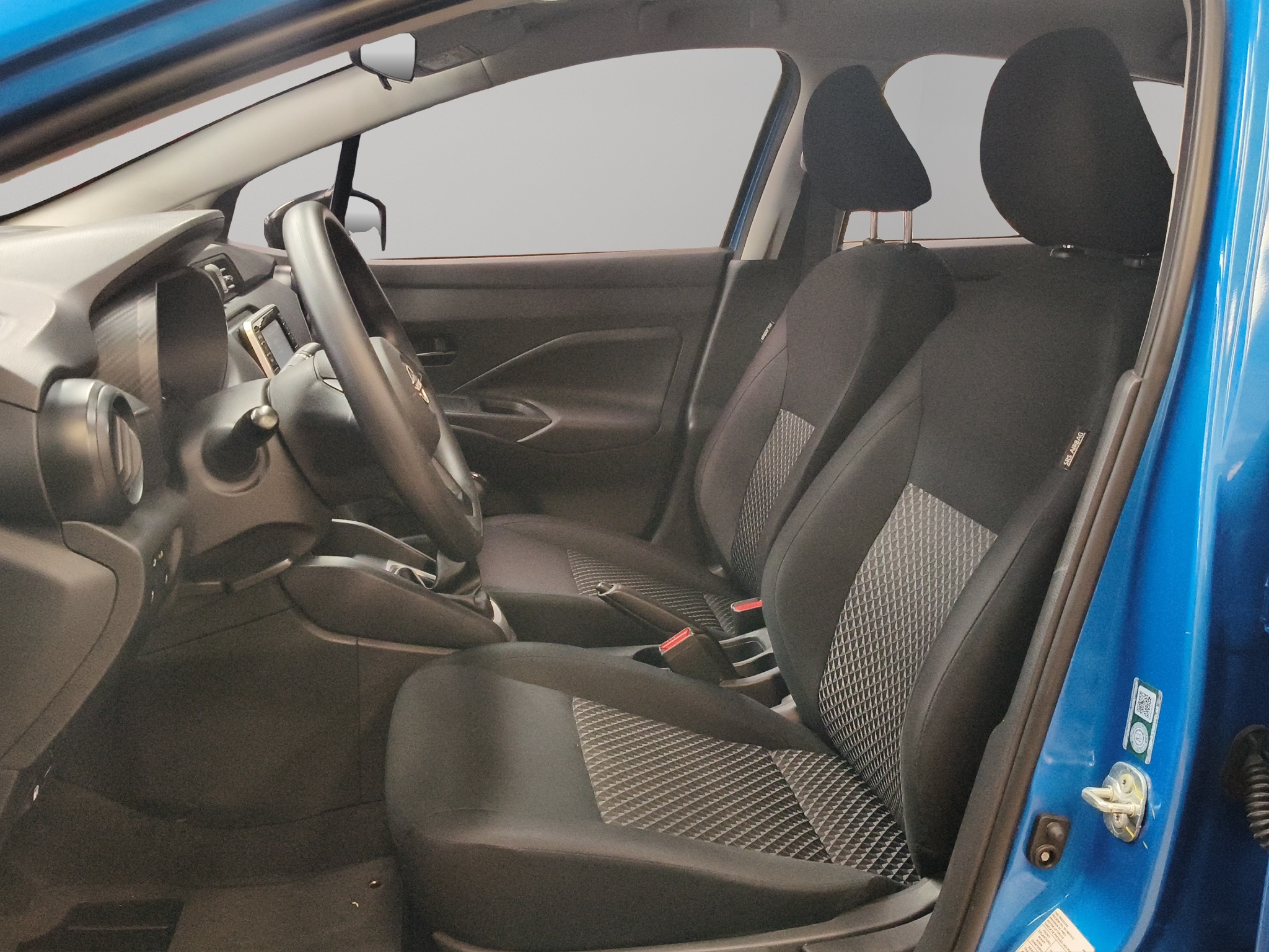 Nissan Versa 4 pts. Sense, TM5, a/ac., R-15 2024