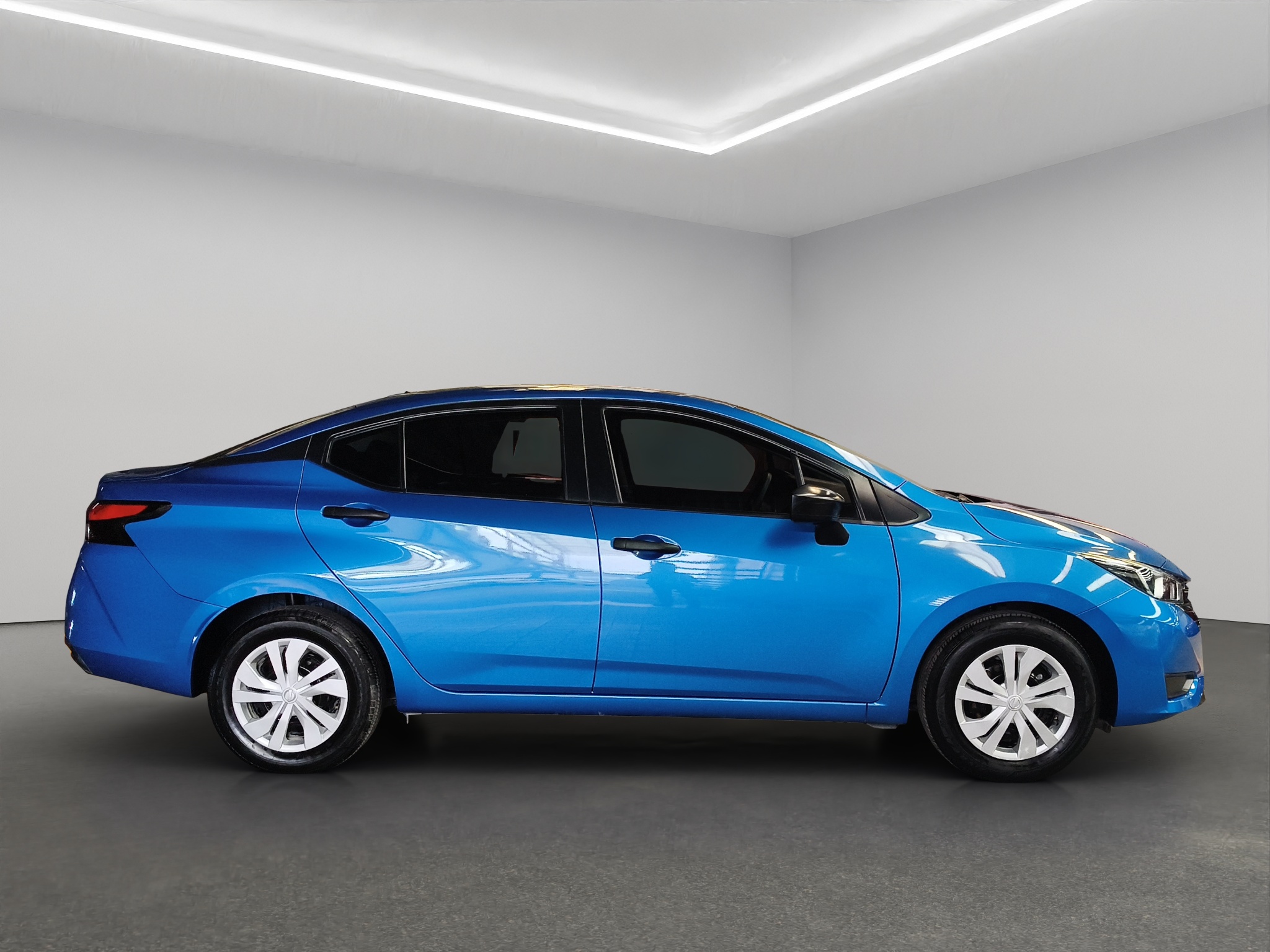 Nissan Versa 4 pts. Sense, TM5, a/ac., R-15 2024