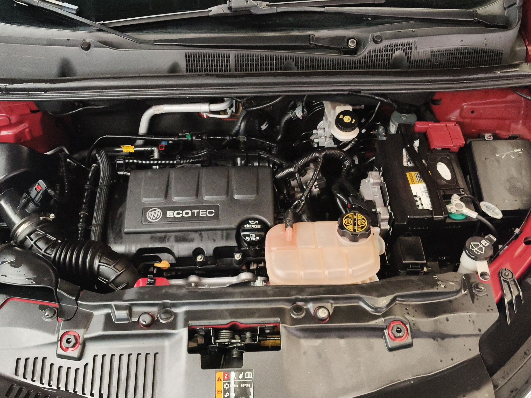 Buick Encore 5 pts. Premium, 1.4T, TA, piel, QC, GPS, f. led, RA-18 (línea anterior) 2019