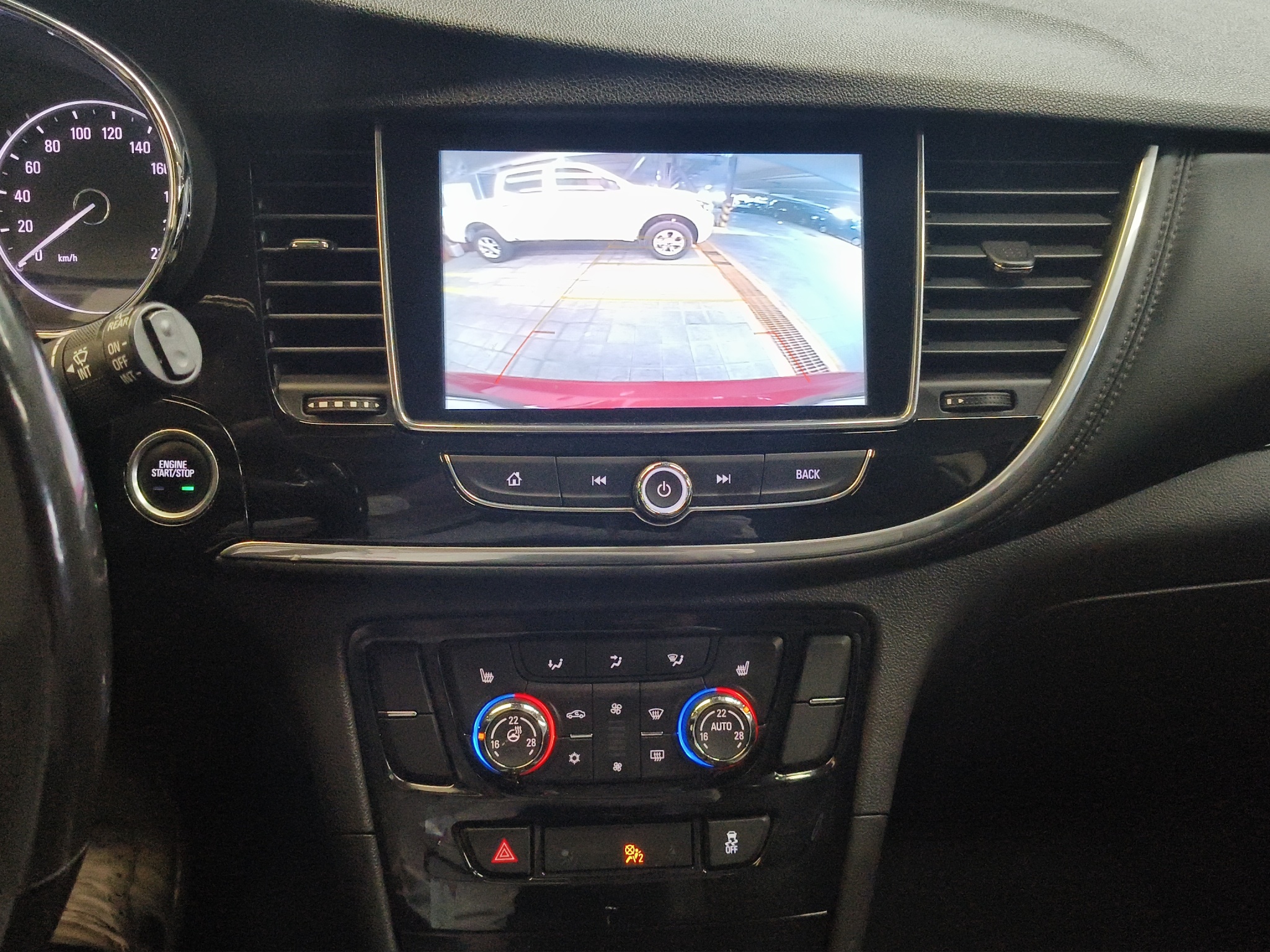 Buick Encore 5 pts. Premium, 1.4T, TA, piel, QC, GPS, f. led, RA-18 (línea anterior) 2019