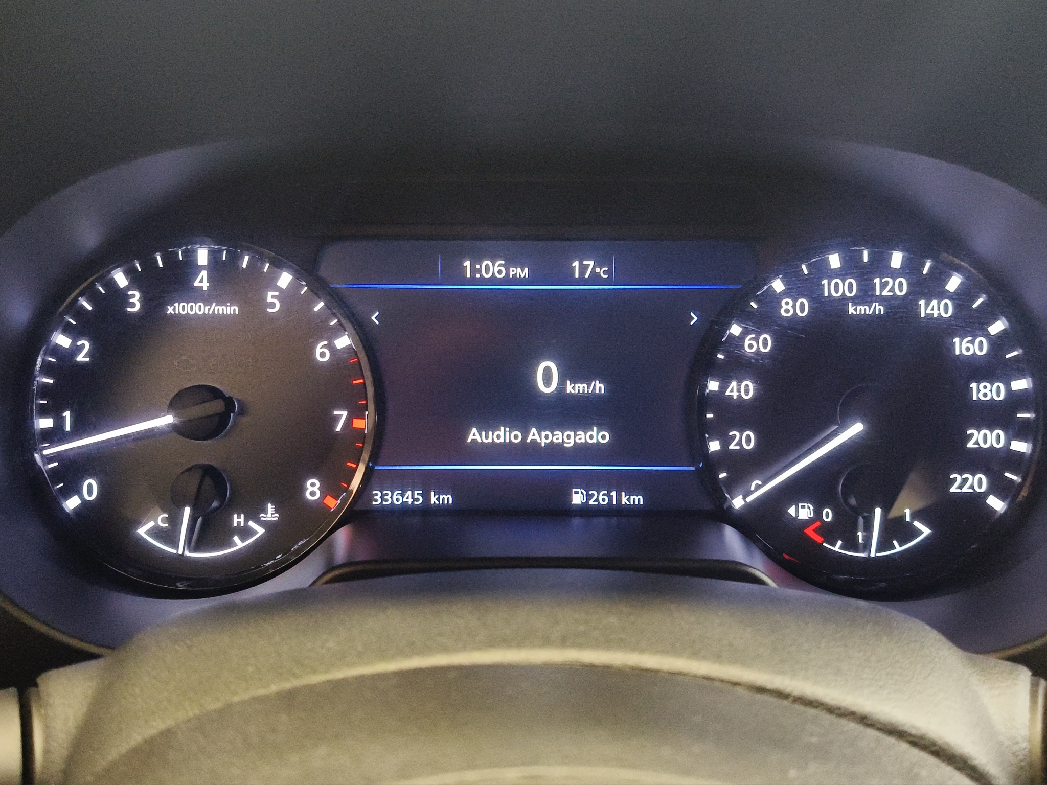 Nissan Comerciales Frontier y NP 300 Frontier Pick-Up 4 pts. Frontier SE, Doble Cab., L4, 2.5l, TM6, a/ac., VE, R-16 2024
