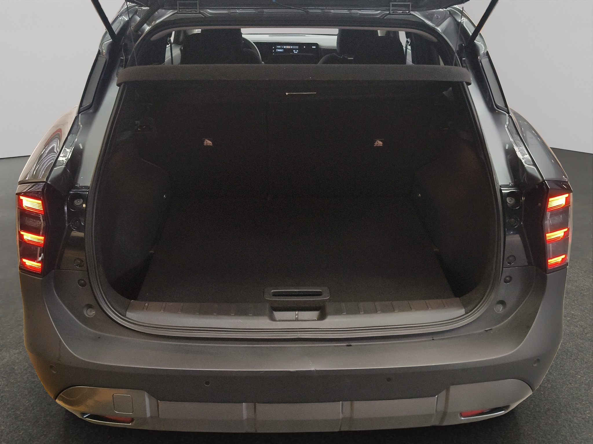 Nissan Kicks 5 pts. Advance, 2.0l, TA, RA-17 (línea nueva) 2025