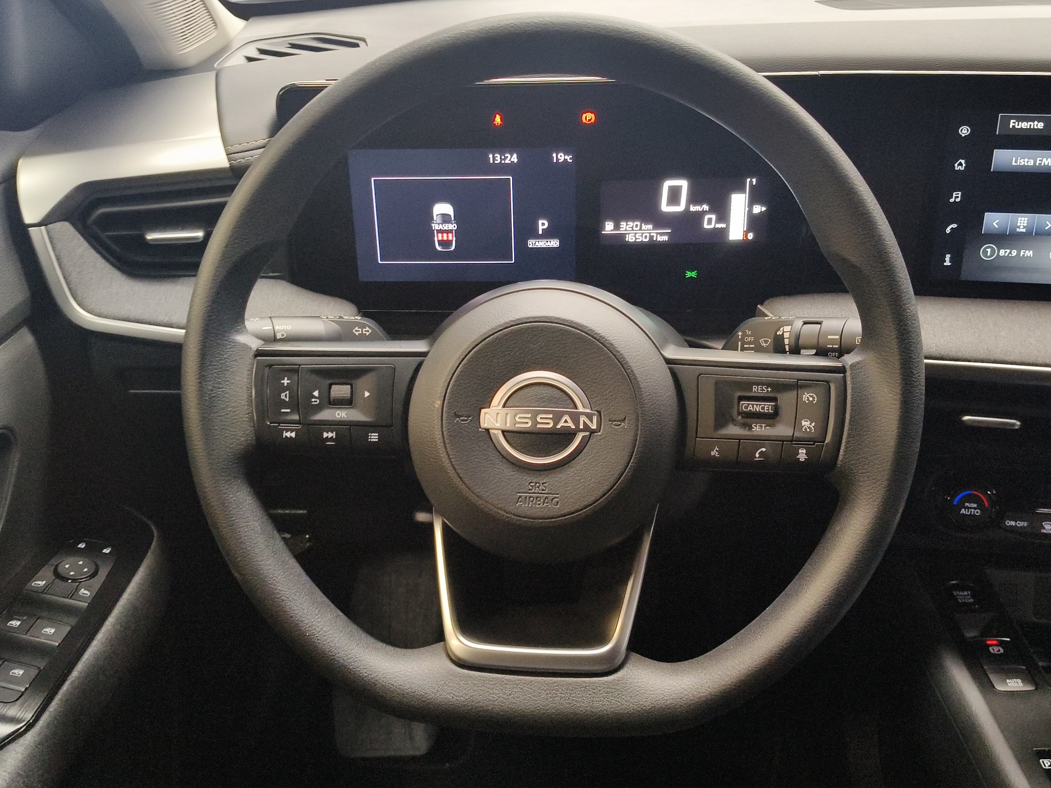 Nissan Kicks 5 pts. Advance, 2.0l, TA, RA-17 (línea nueva) 2025