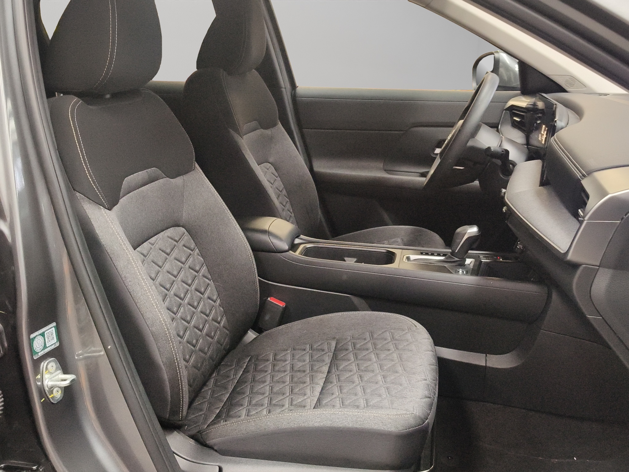 Nissan Kicks 5 pts. Advance, 2.0l, TA, RA-17 (línea nueva) 2025