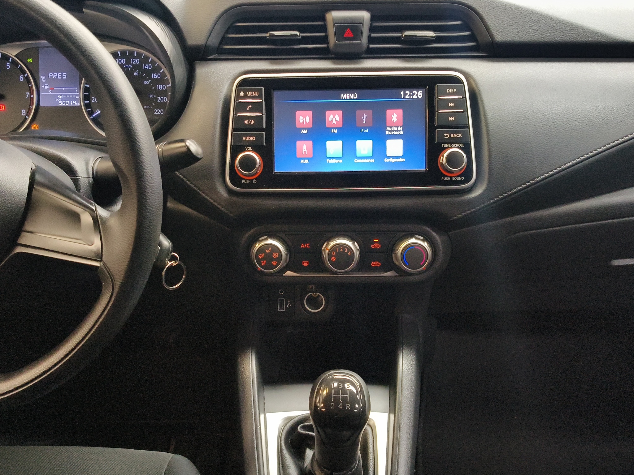 Nissan Versa 4 pts. Sense, TM5, a/ac., R-15 2024