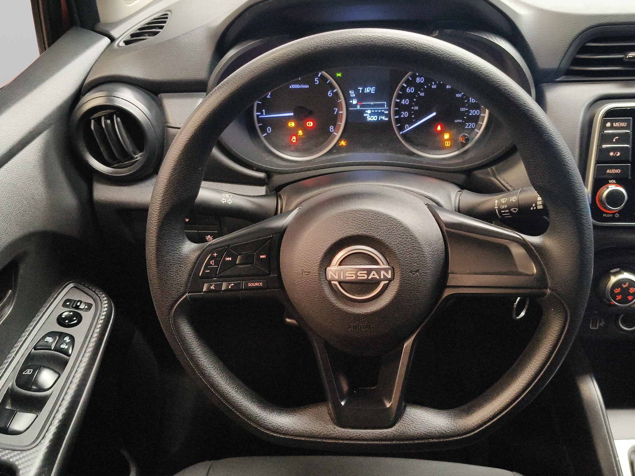 Nissan Versa 4 pts. Sense, TM5, a/ac., R-15 2024
