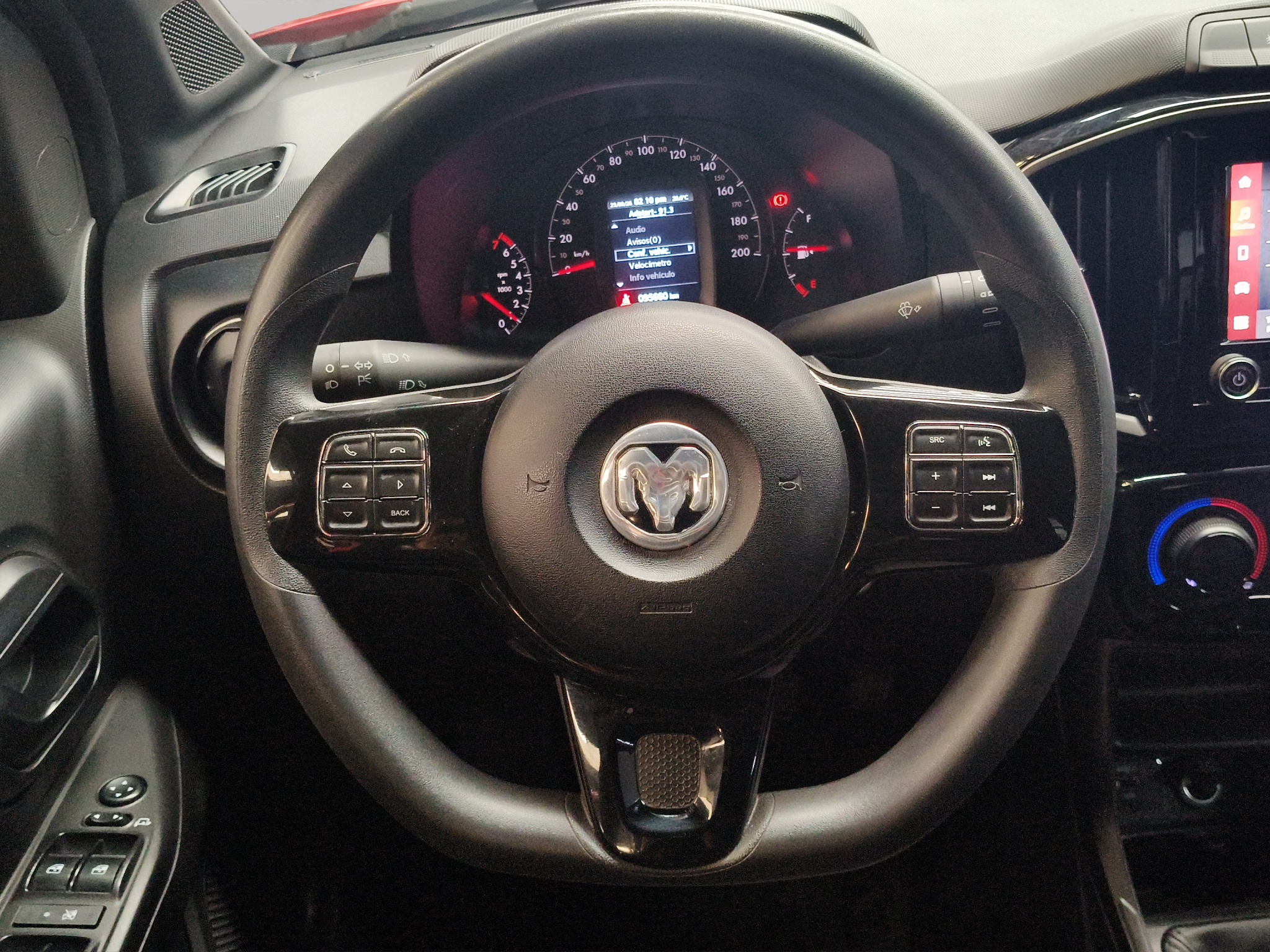 Dodge Comerciales Ram 700 Pick-Up 4 pts. Bighorn, Doble Cab., TM5, a/ac., f. niebla, RA-15 2023