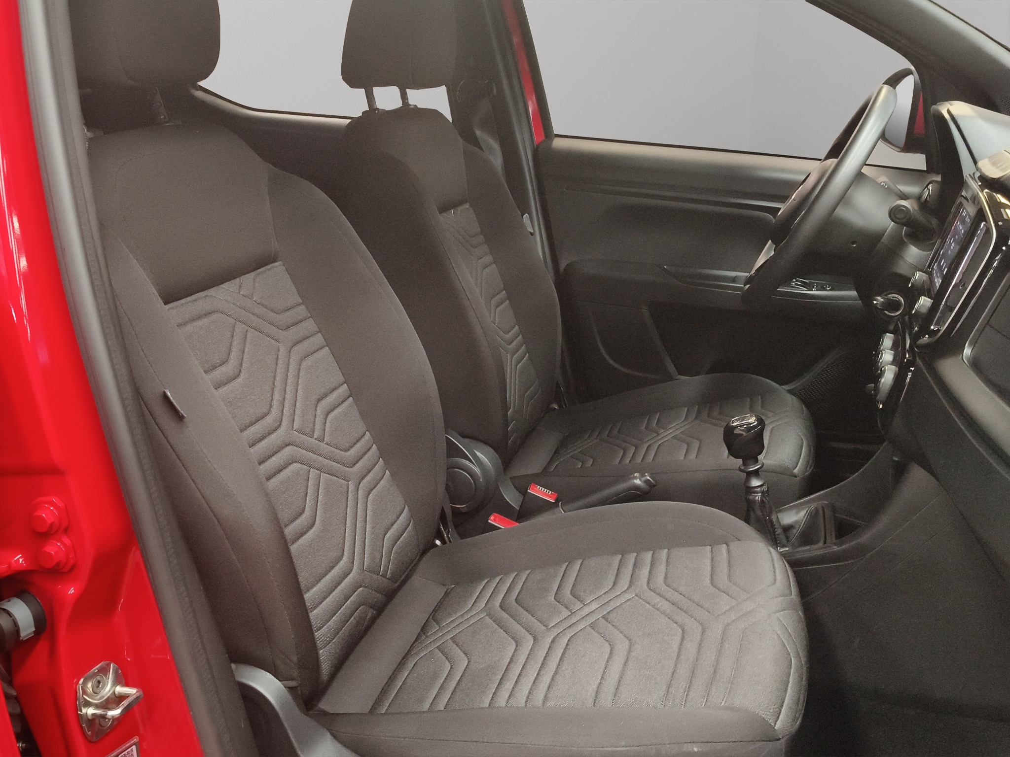 Dodge Comerciales Ram 700 Pick-Up 4 pts. Bighorn, Doble Cab., TM5, a/ac., f. niebla, RA-15 2023