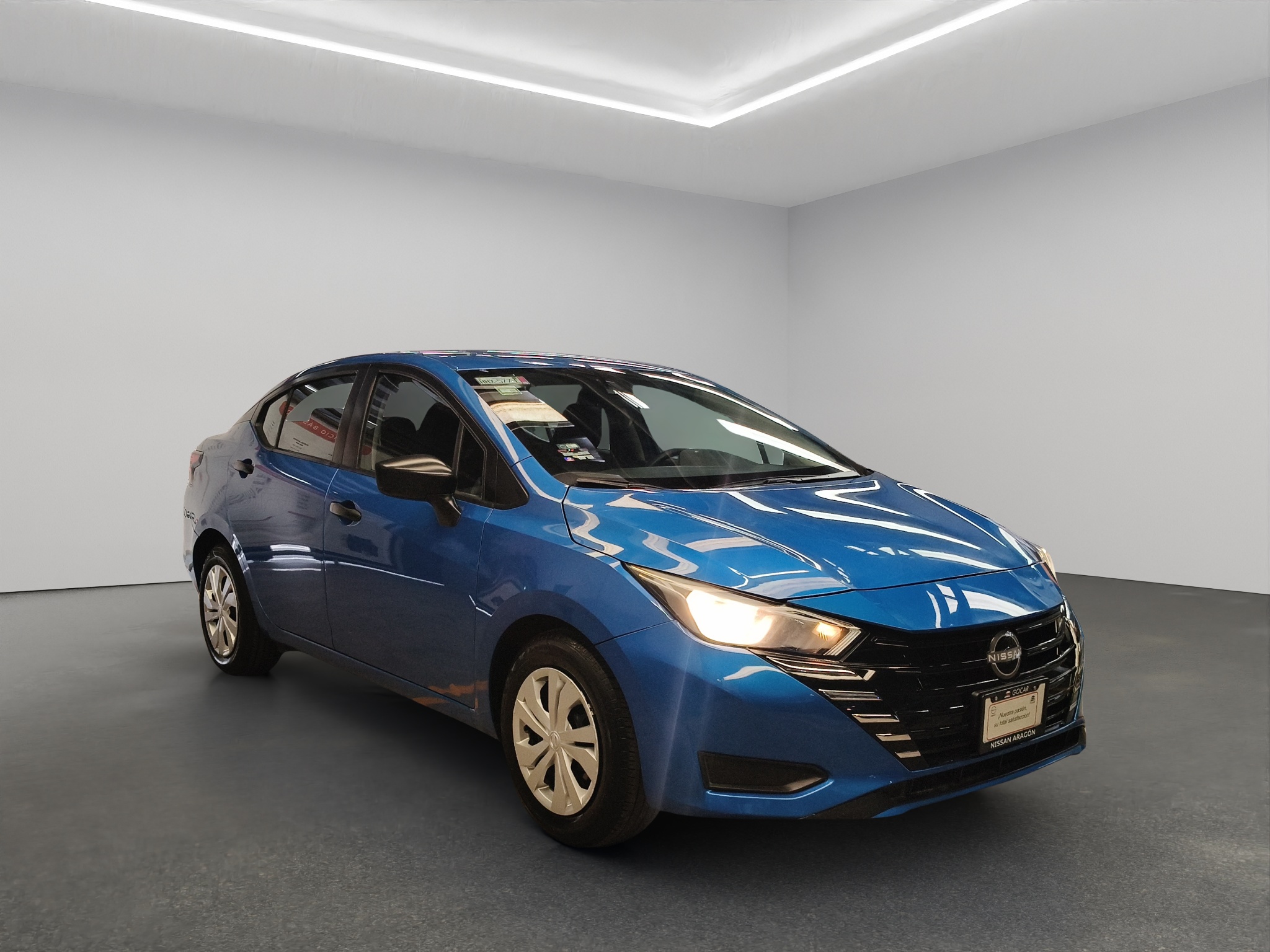 Nissan Versa 4 pts. Sense, TM5, a/ac., R-15 (línea anterior) 2025