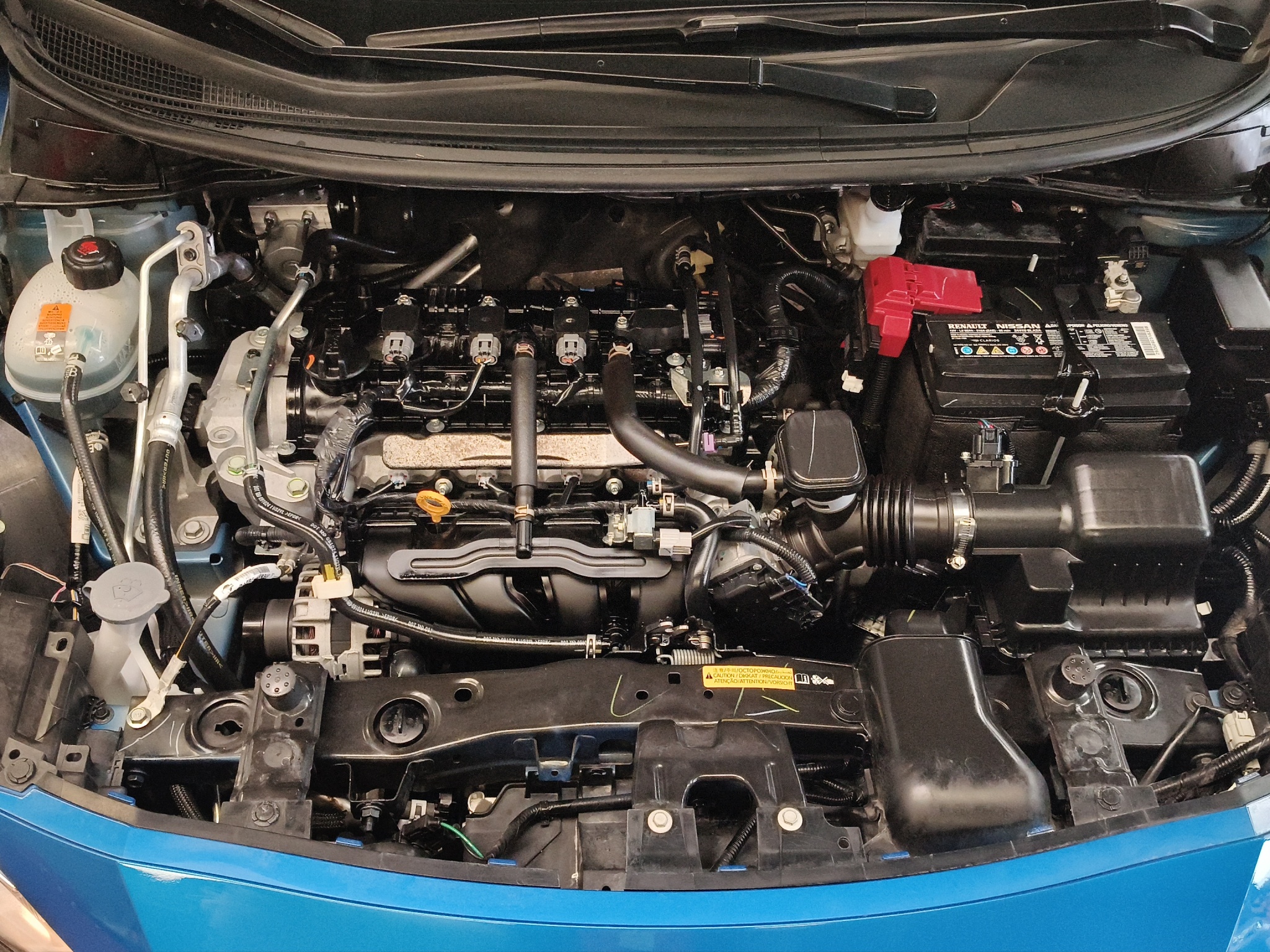 Nissan Versa 4 pts. Sense, TM5, a/ac., R-15 (línea anterior) 2025