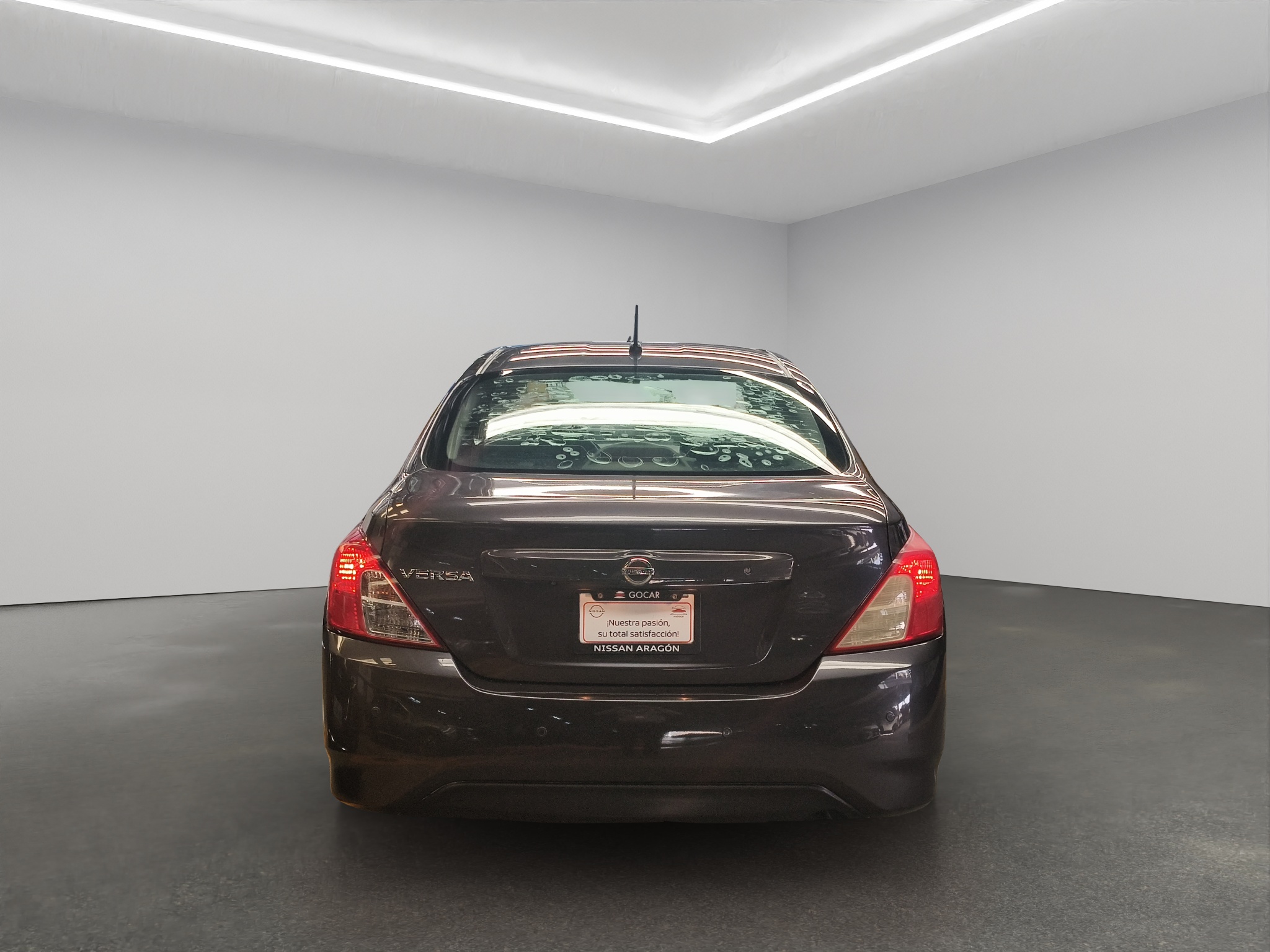 Nissan Versa 4 pts. Advance, TA, a/ac., VE, f. niebla, RA-16 (línea anterior) 2019