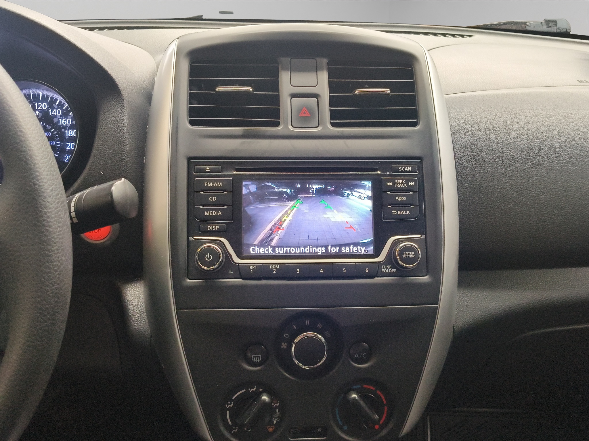 Nissan Versa 4 pts. Advance, TA, a/ac., VE, f. niebla, RA-16 (línea anterior) 2019