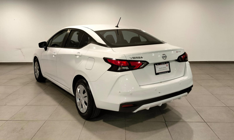 Nissan Versa 4 pts. Sense, TM5, a/ac., VE, R-15 (línea anterior) 2022