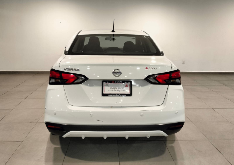 Nissan Versa 4 pts. Sense, TM5, a/ac., VE, R-15 (línea anterior) 2022
