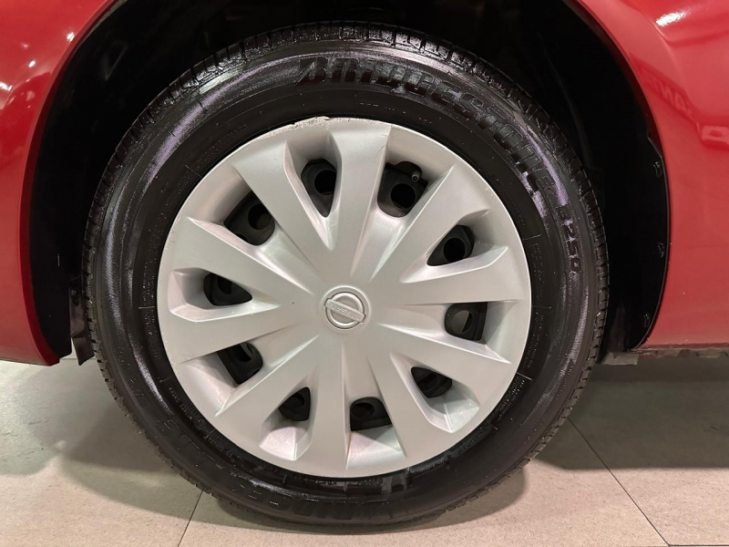 Nissan Versa 4 pts. Sense, TM5, a/ac., VE 2016