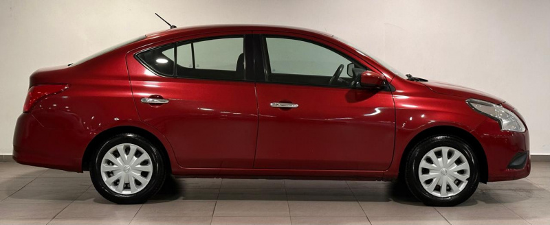 Nissan Versa 4 pts. Sense, TM5, a/ac., VE 2016
