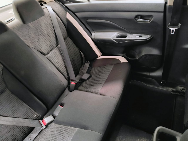 Nissan Versa 4 pts. Advance, TM5, a/ac., VE, f. niebla, RA-16 (línea anterior) 2022