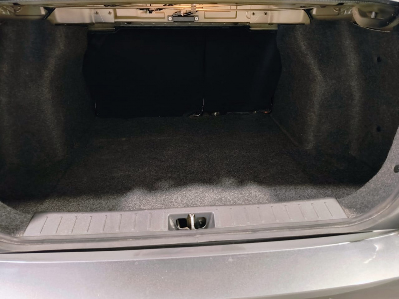 Nissan Versa 4 pts. Advance, TM5, a/ac., VE, f. niebla, RA-16 (línea anterior) 2022