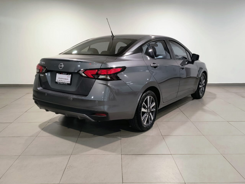 Nissan Versa 4 pts. Advance, TM5, a/ac., VE, f. niebla, RA-16 (línea anterior) 2022