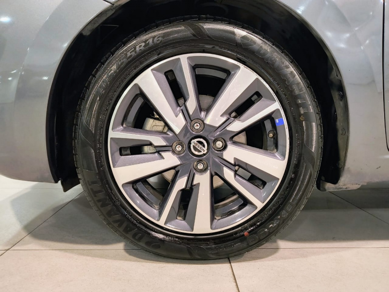 Nissan Versa 4 pts. Advance, TM5, a/ac., VE, f. niebla, RA-16 (línea anterior) 2022
