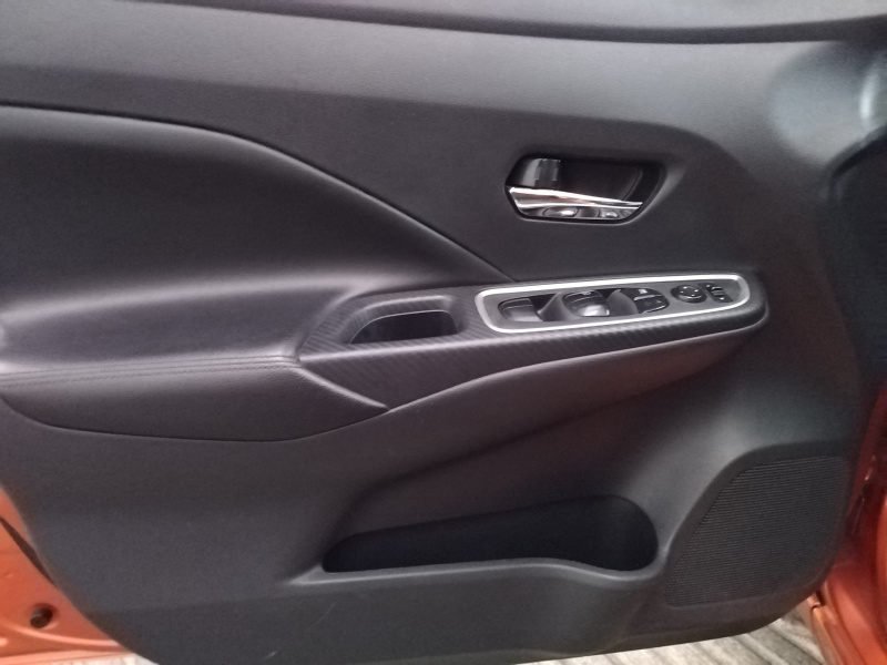 Nissan Versa 4 pts. Platinum, CVT, a/ac. Aut., VE, piel, GPS, f. led, RA-17 2021