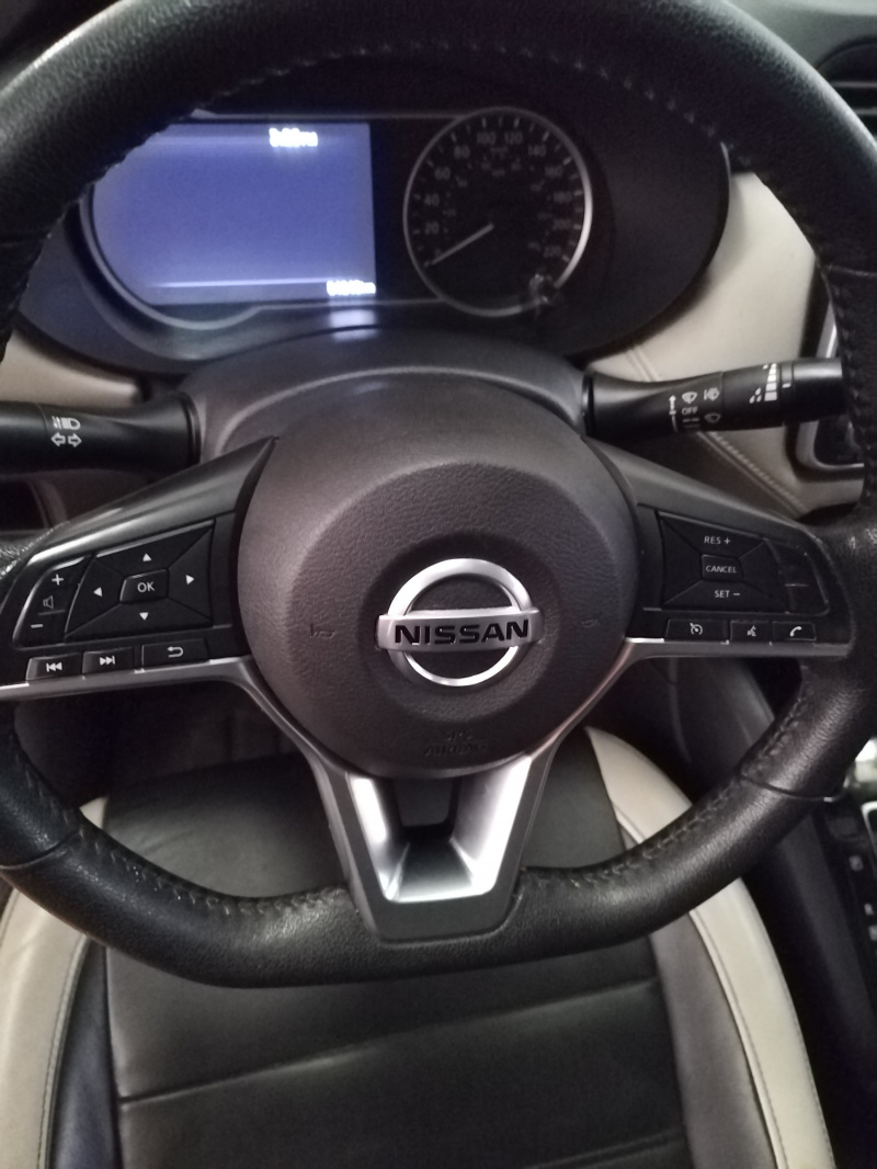 Nissan Versa 4 pts. Platinum, CVT, a/ac. Aut., VE, piel, GPS, f. led, RA-17 2021