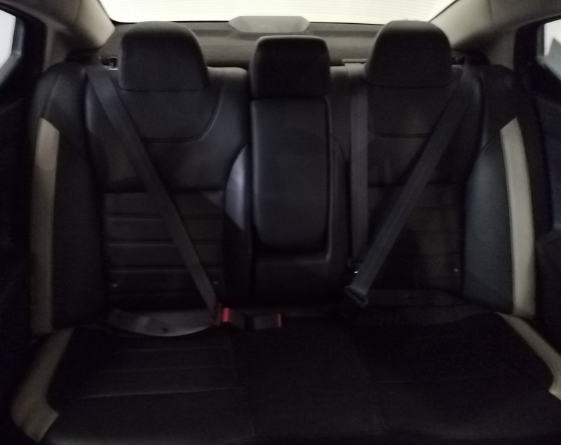 Nissan Versa 4 pts. Platinum, CVT, a/ac. Aut., VE, piel, GPS, f. led, RA-17 2021