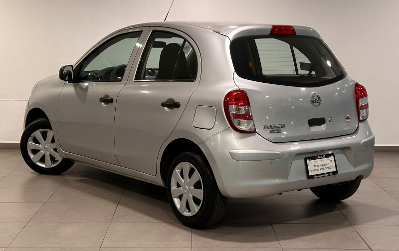 Nissan March 5 pts. HB Active, TM5, a/ac., R-14 (línea anterior) 2020