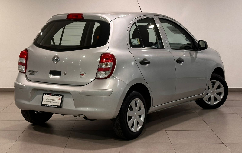 Nissan March 5 pts. HB Active, TM5, a/ac., R-14 (línea anterior) 2020