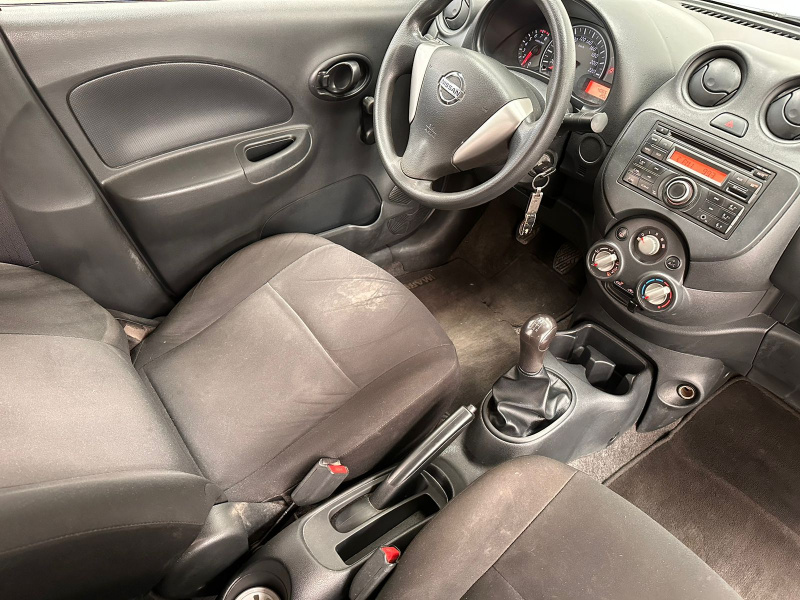 Nissan March 5 pts. HB Active, TM5, a/ac., R-14 (línea anterior) 2020