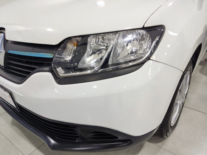 Renault Logan 4 pts. Zen, TM5, VE del., R-15 2018