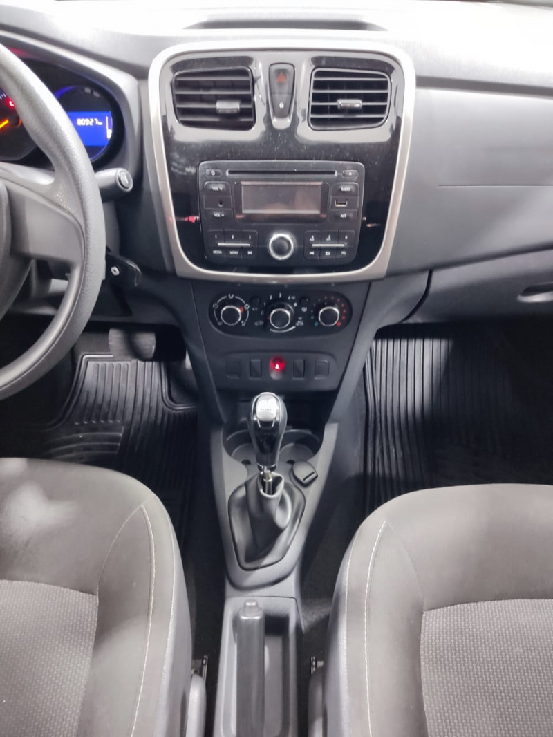 Renault Logan 4 pts. Zen, TM5, VE del., R-15 2018