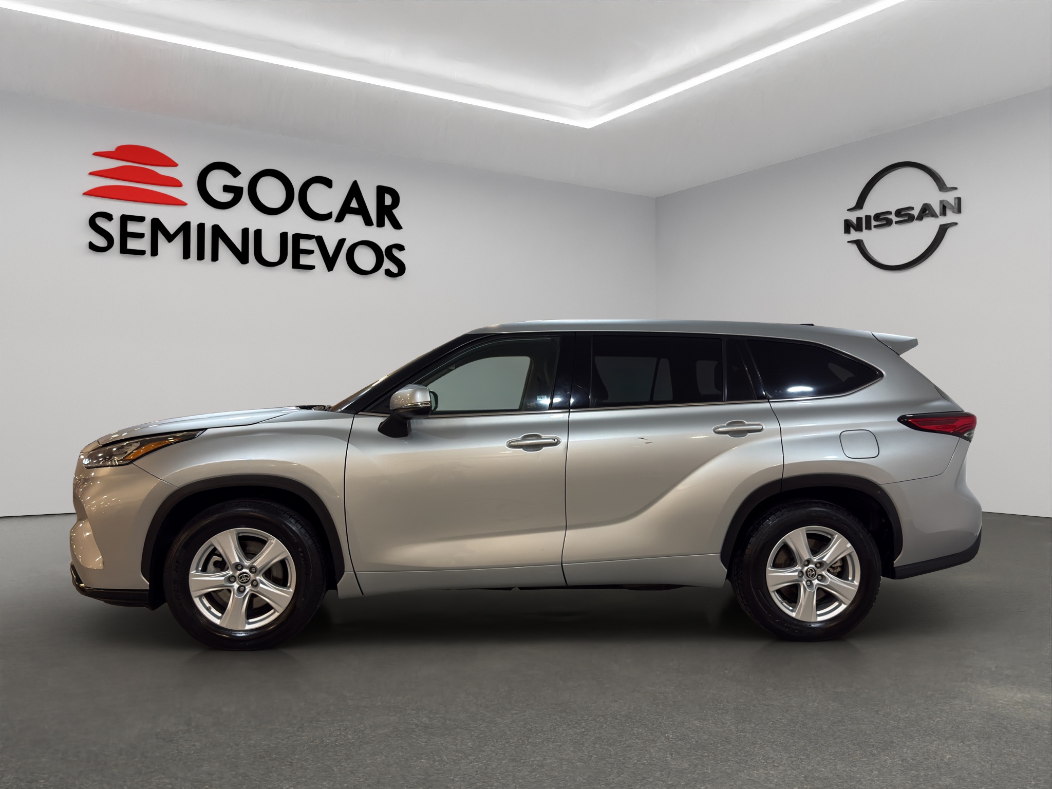 Toyota Highlander VUD LE TA 2022
