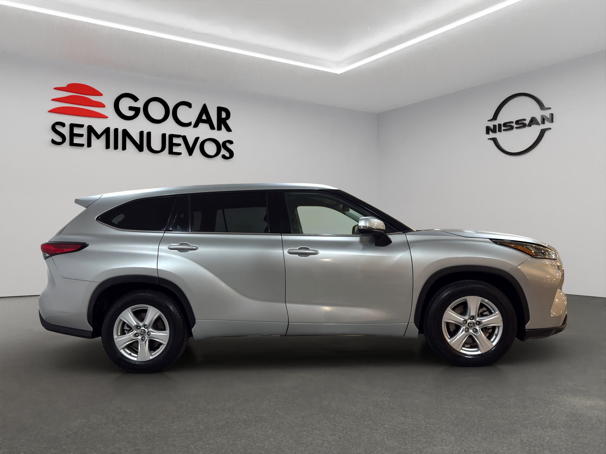 Toyota Highlander VUD LE TA 2022