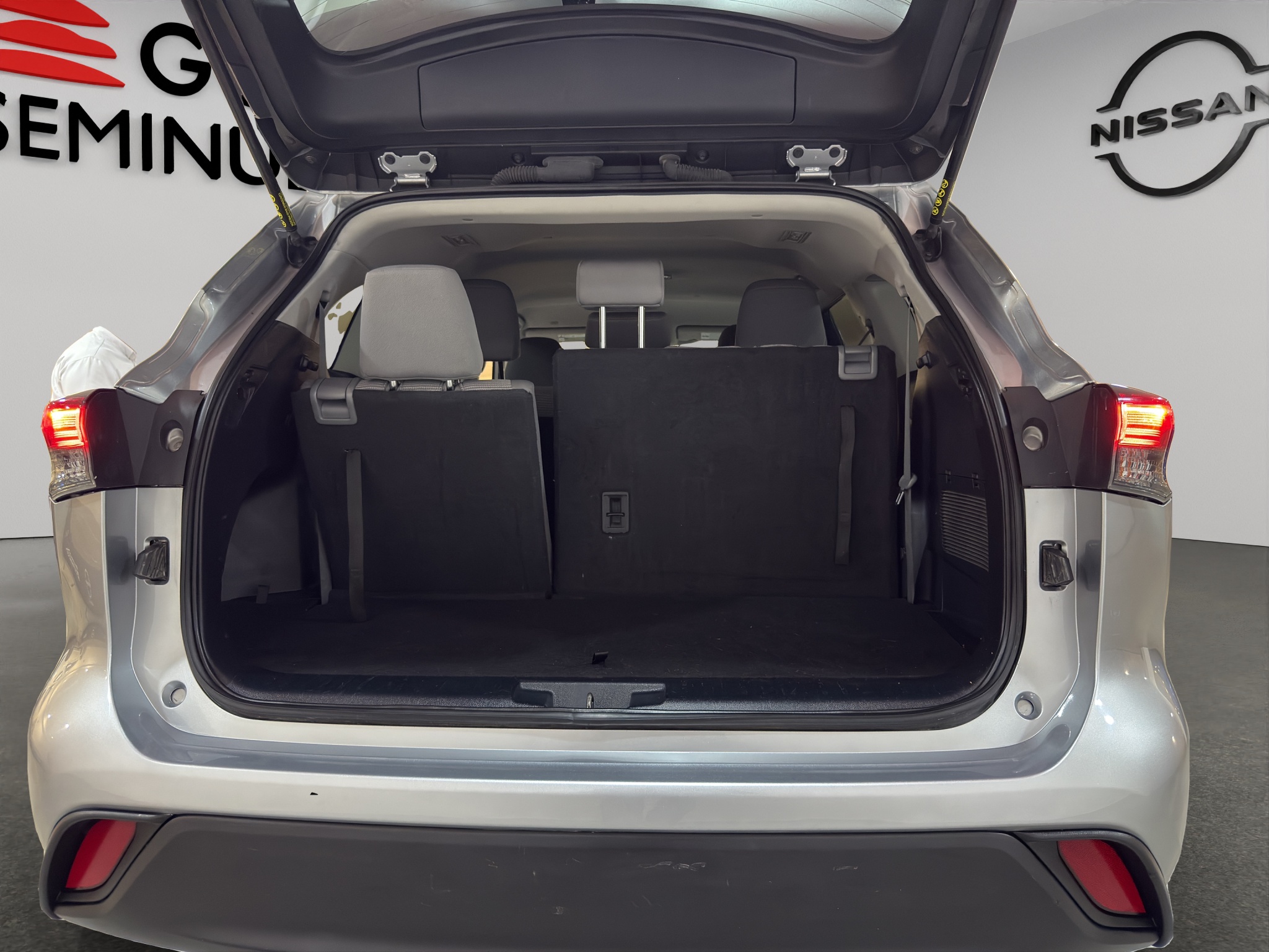 Toyota Highlander VUD LE TA 2022