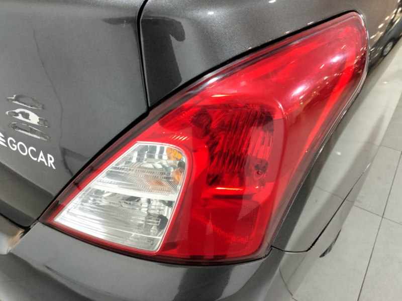 Nissan Versa 4 pts. Advance, TM5, a/ac., VE, f. niebla, RA-15 2017