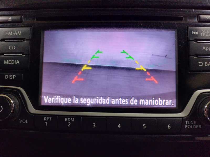 Nissan Versa 4 pts. Advance, TM5, a/ac., VE, f. niebla, RA-15 2017