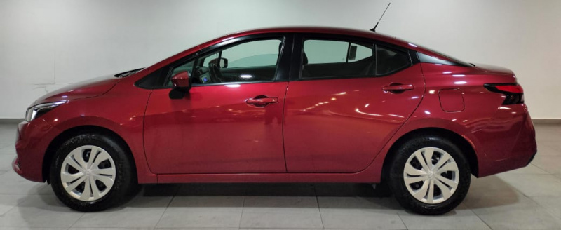 Nissan Versa 4 pts. Sense, TM5, a/ac., VE, R-15 2021