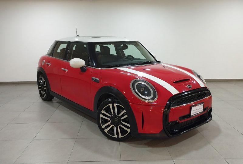 Mini Cooper 5 pts. S Classic, L4, 192 HP, 2.0T, TA, piel, QCP, RA-16 (cambio de línea) 2022