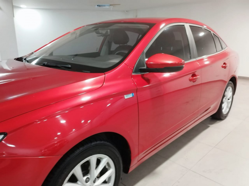 MG MG5 4 pts. Excite, 1.5l, AT, VE, piel, RA-16 2024