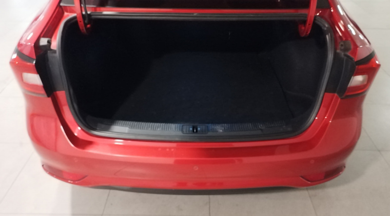 MG MG5 4 pts. Excite, 1.5l, AT, VE, piel, RA-16 2024
