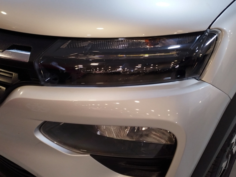 Renault Kwid 5 pts. HB Bitono, TM5, a/ac., pantalla touch 8 2025
