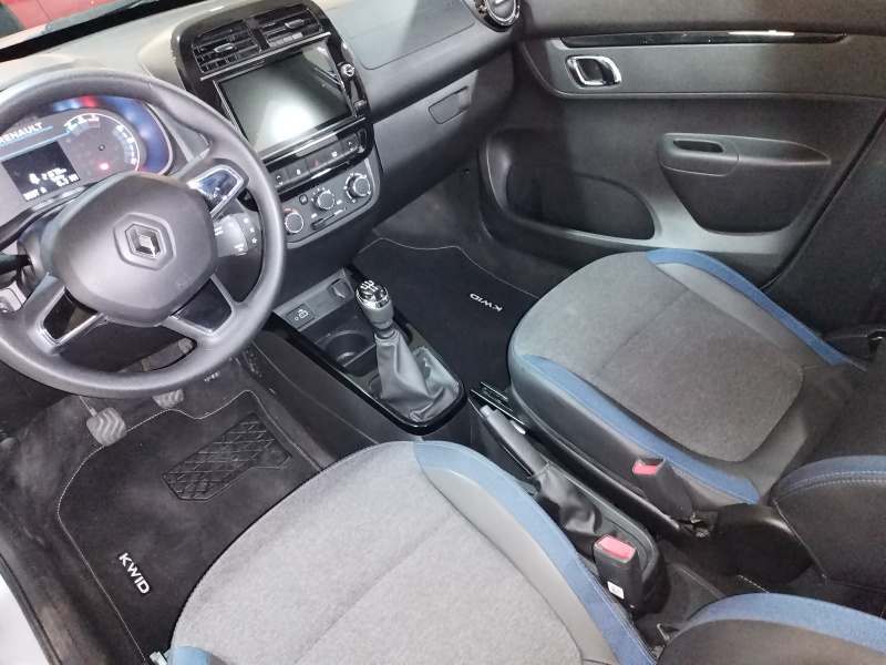 Renault Kwid 5 pts. HB Bitono, TM5, a/ac., pantalla touch 8 2025