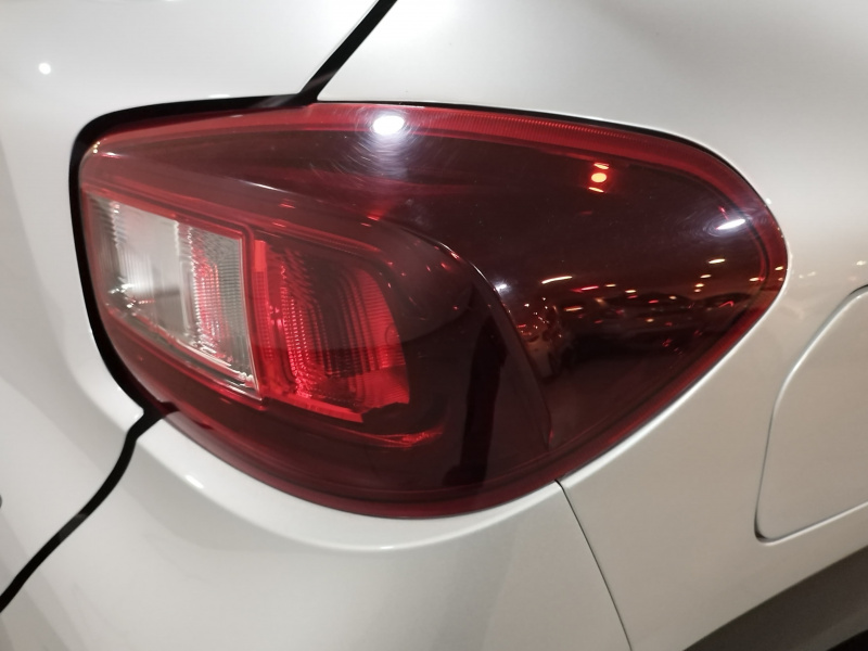 Renault Kwid 5 pts. HB Bitono, TM5, a/ac., pantalla touch 8 2025