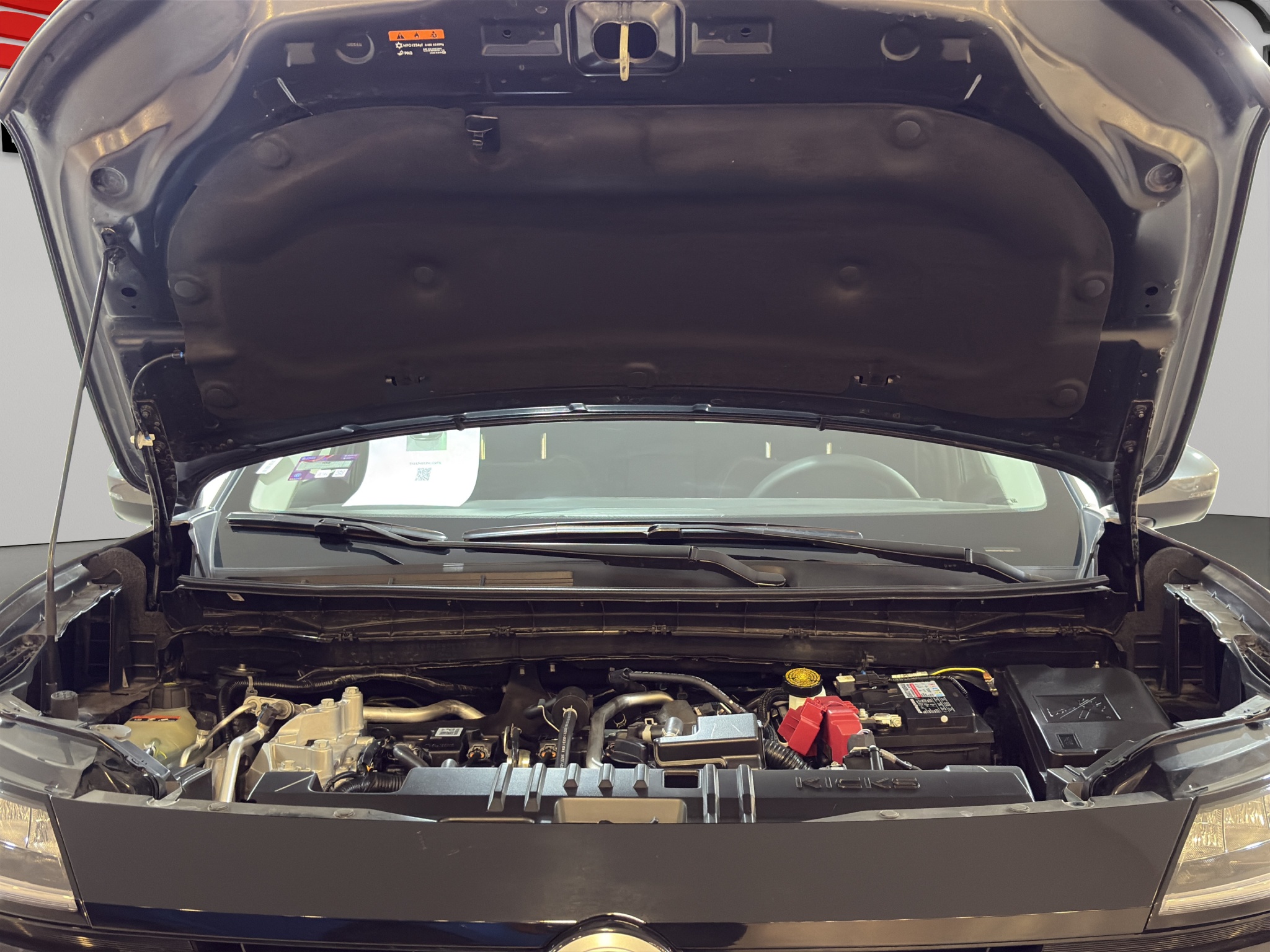 Nissan Kicks  5 pts. Advance, 2.0l, TA, RA-17 (línea nueva) 2025