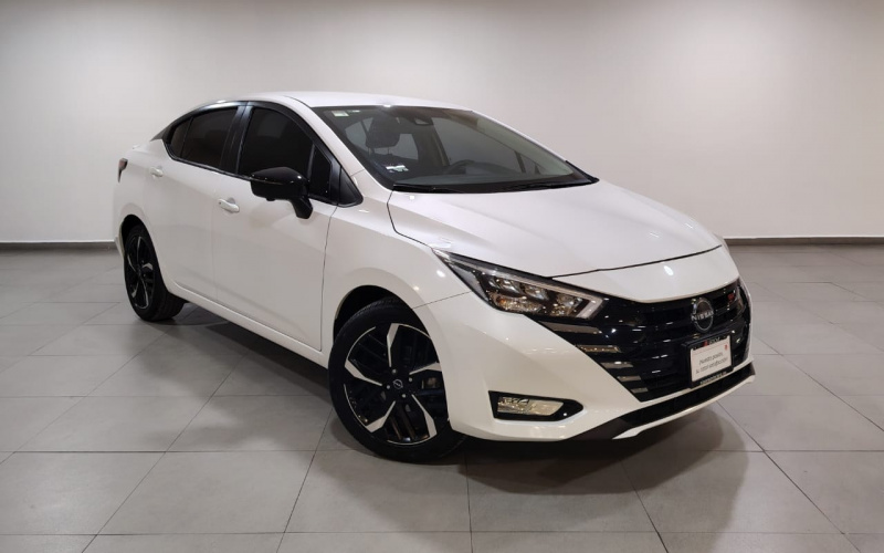 Nissan Versa 2024